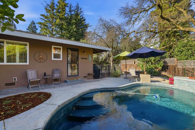 3111 Cowan Cir, Sacramento, CA 95821