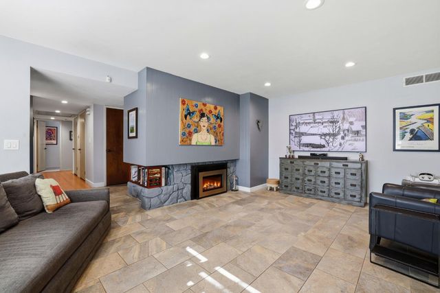 3111 Cowan Cir, Sacramento, CA 95821