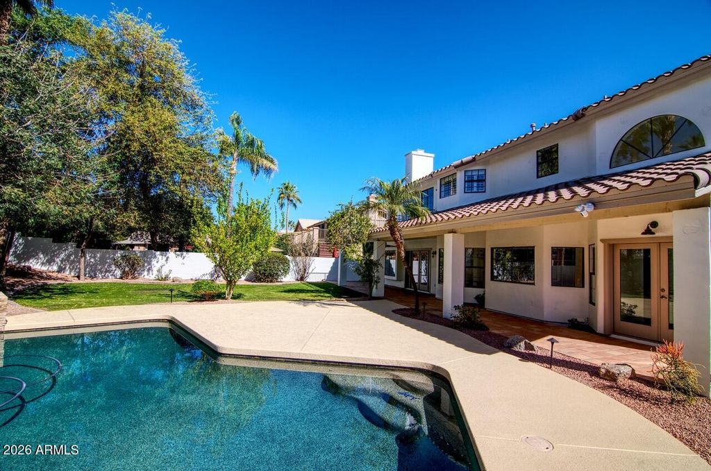 Image 12 of property listing at 16006 S 36TH Street, Phoenix, AZ 85048