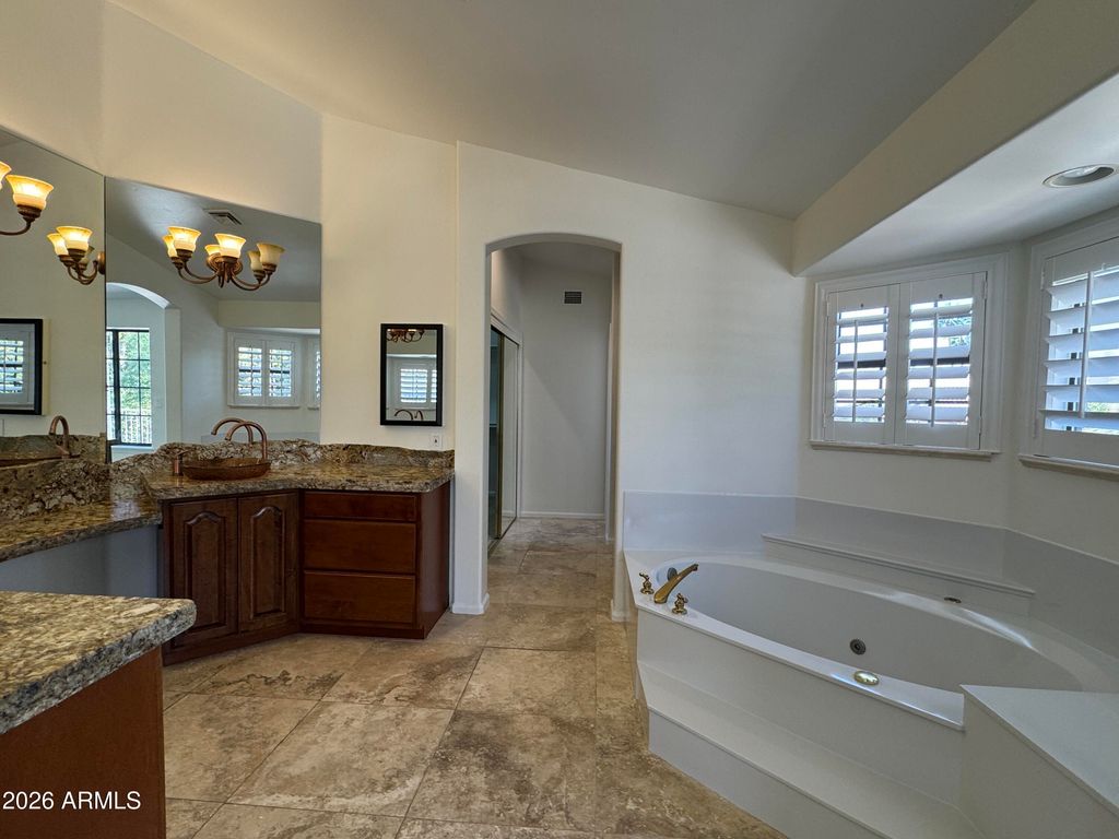 Image 21 of property listing at 16006 S 36TH Street, Phoenix, AZ 85048