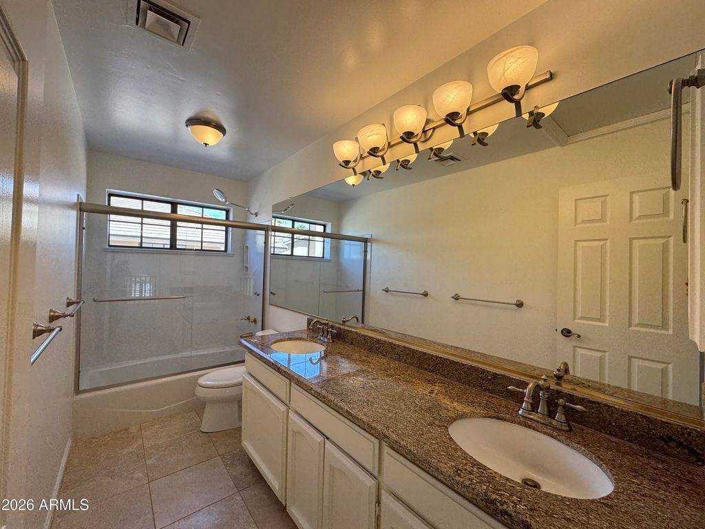 Image 26 of property listing at 16006 S 36TH Street, Phoenix, AZ 85048