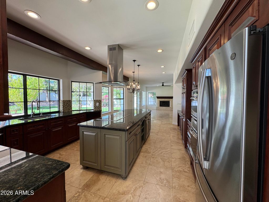 Image 36 of property listing at 16006 S 36TH Street, Phoenix, AZ 85048