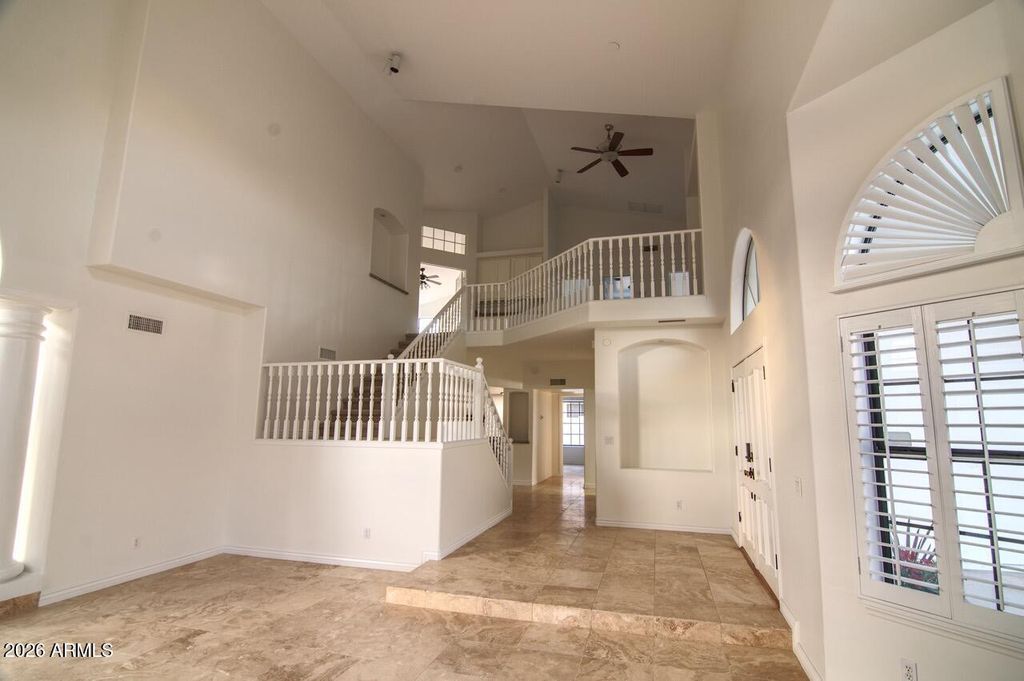 Image 6 of property listing at 16006 S 36TH Street, Phoenix, AZ 85048