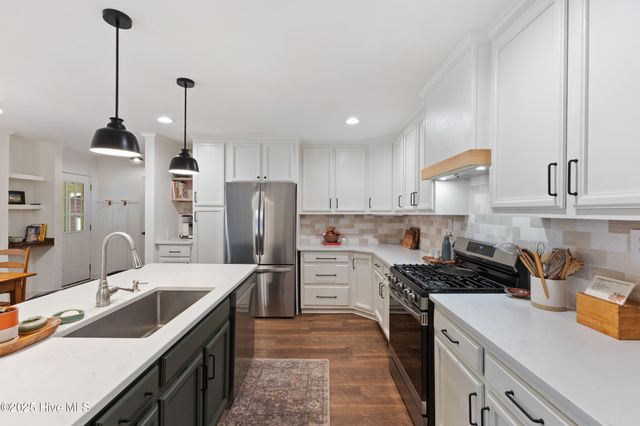 519 Southampton Place, Leland, NC 28451