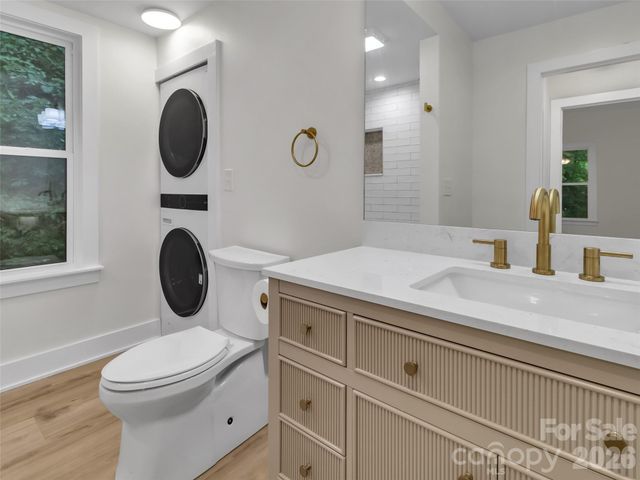 1551 Apple Creek Road, Waynesville, NC 28786