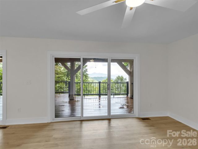 1551 Apple Creek Road, Waynesville, NC 28786