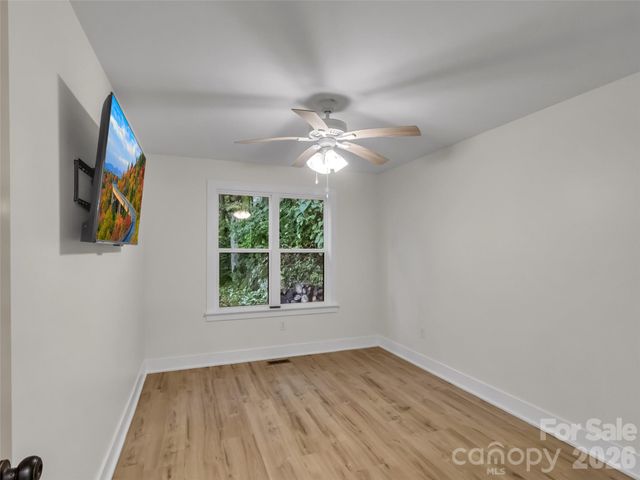 1551 Apple Creek Road, Waynesville, NC 28786