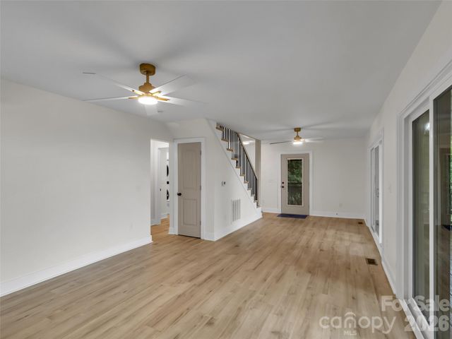 1551 Apple Creek Road, Waynesville, NC 28786