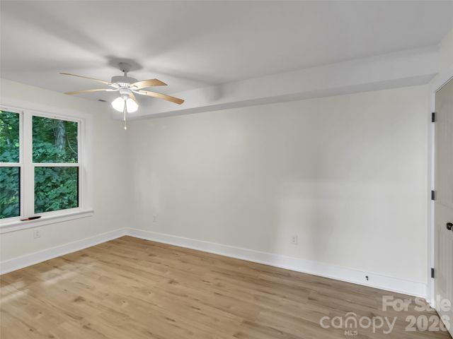 1551 Apple Creek Road, Waynesville, NC 28786