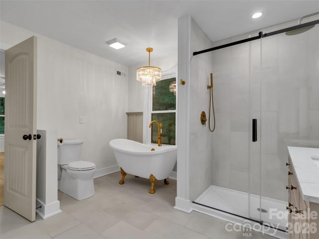 1551 Apple Creek Road, Waynesville, NC 28786