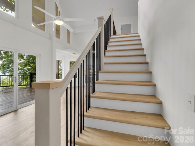 1551 Apple Creek Road, Waynesville, NC 28786