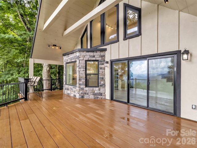 1551 Apple Creek Road, Waynesville, NC 28786