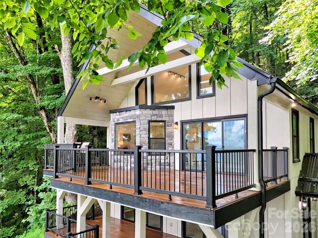 1551 Apple Creek Road, Waynesville, NC 28786