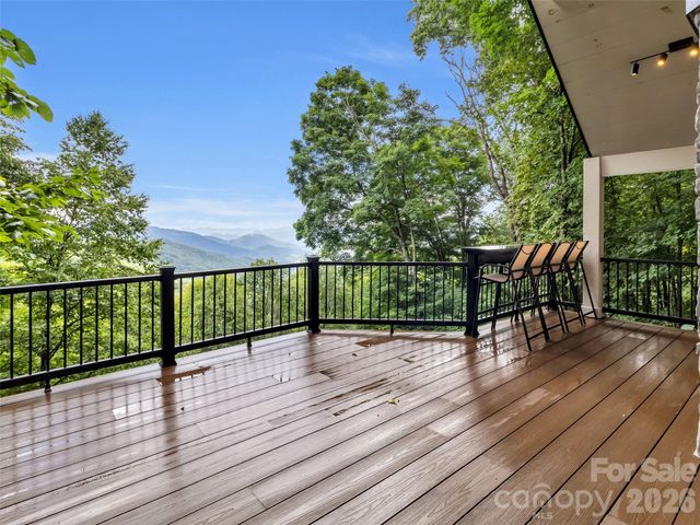 1551 Apple Creek Road, Waynesville, NC 28786