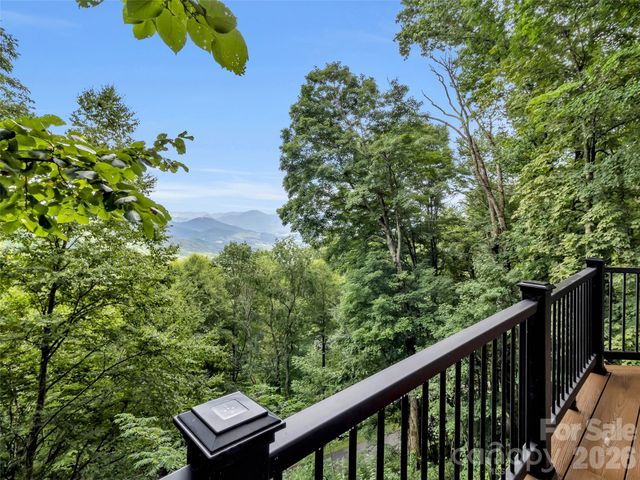 1551 Apple Creek Road, Waynesville, NC 28786