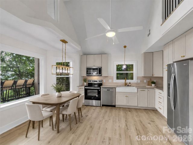 1551 Apple Creek Road, Waynesville, NC 28786