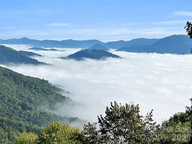 1551 Apple Creek Road, Waynesville, NC 28786