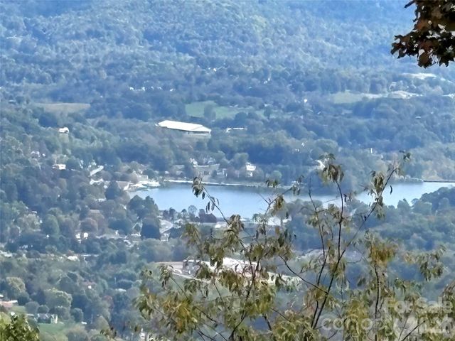1551 Apple Creek Road, Waynesville, NC 28786