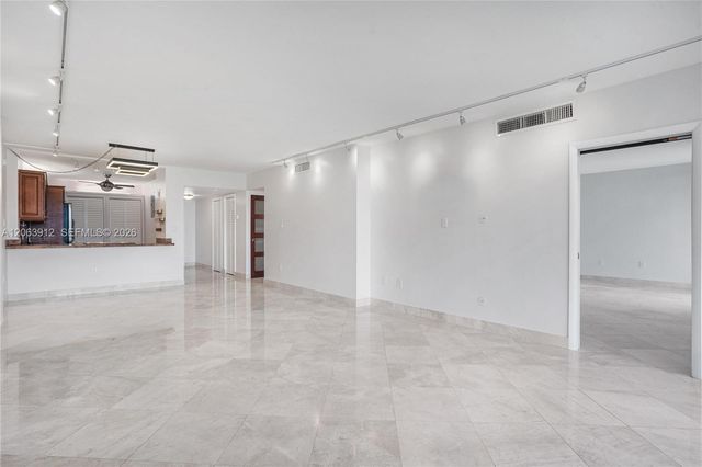 3375 N Country Club Drive 1605, Aventura, FL 33180