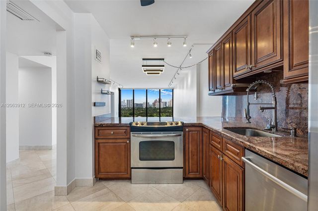 3375 N Country Club Drive 1605, Aventura, FL 33180