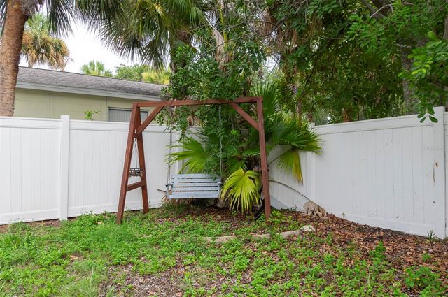 4911 CHANCELLOR STREET NE, St Petersburg, FL 33703