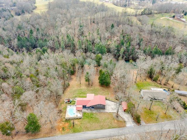 465 Winding River Ln, Sparta, TN 38583