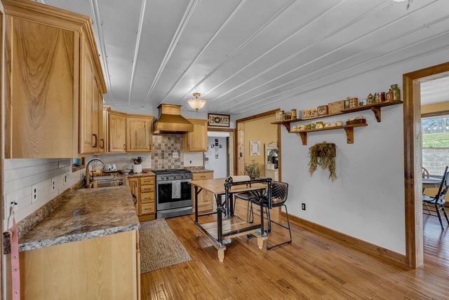 465 Winding River Ln, Sparta, TN 38583