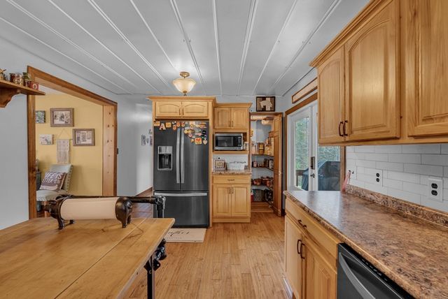 465 Winding River Ln, Sparta, TN 38583