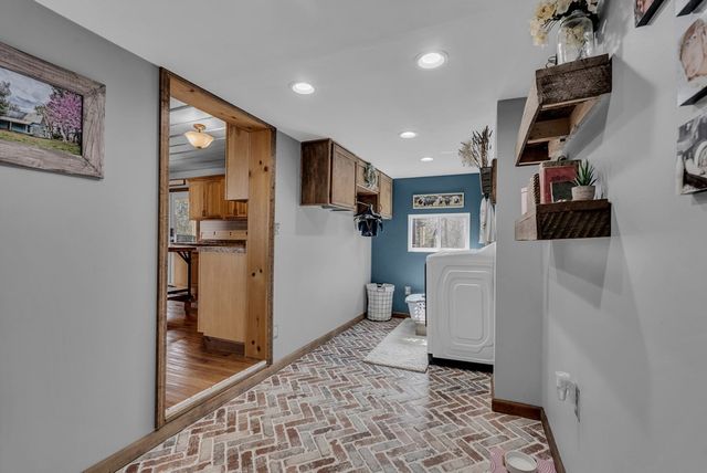 465 Winding River Ln, Sparta, TN 38583