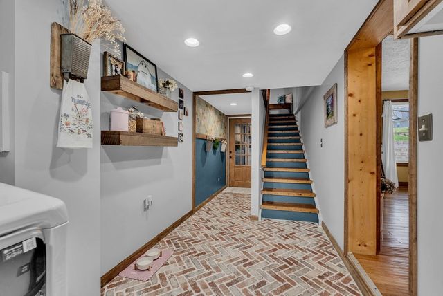 465 Winding River Ln, Sparta, TN 38583