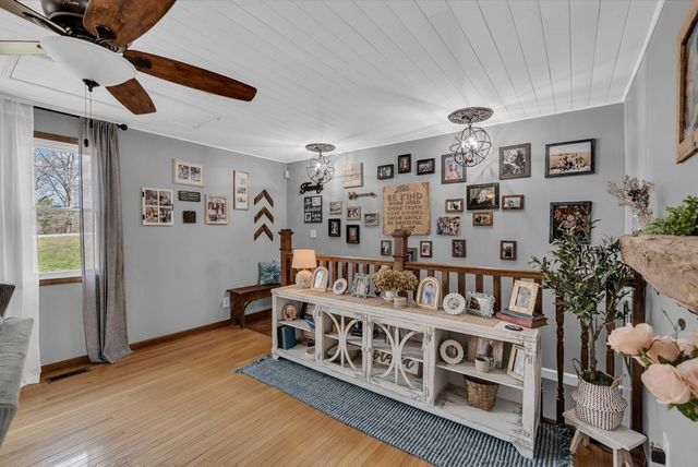 465 Winding River Ln, Sparta, TN 38583