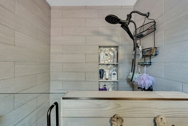 465 Winding River Ln, Sparta, TN 38583