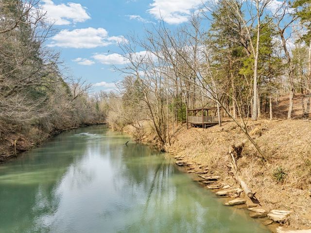 465 Winding River Ln, Sparta, TN 38583