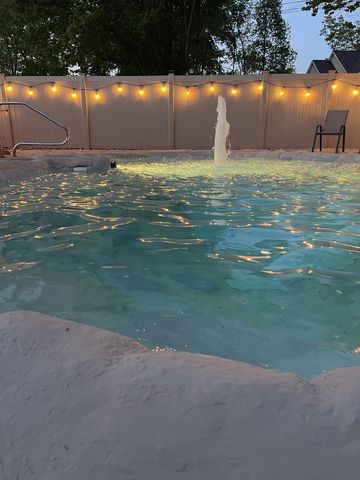 465 Winding River Ln, Sparta, TN 38583