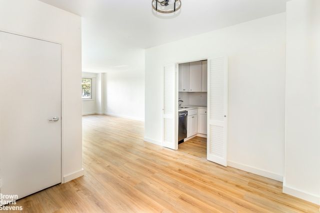 2621 Palisade Ave Apt 1G, New York City, NY 10463