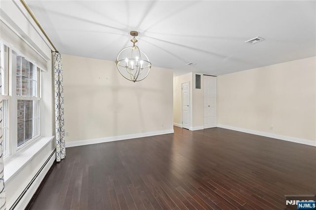 364 Ridgewood Avenue 3, Ridgewood, NJ 07450