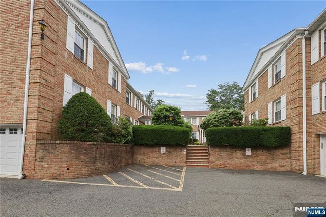 364 Ridgewood Avenue 3, Ridgewood, NJ 07450