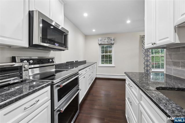364 Ridgewood Avenue 3, Ridgewood, NJ 07450