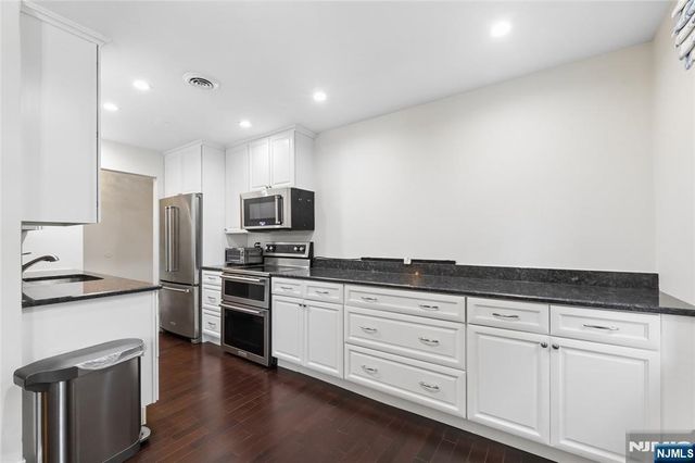 364 Ridgewood Avenue 3, Ridgewood, NJ 07450