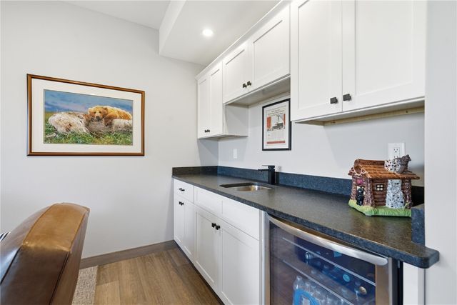 812 Old Mill Lane, Solon, IA 52333