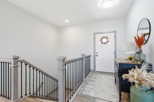 812 Old Mill Lane, Solon, IA 52333