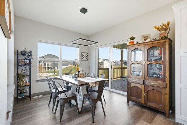 812 Old Mill Lane, Solon, IA 52333