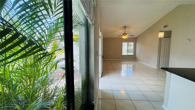 4415 PINEBARK AVENUE 48-4, Orlando, FL 32811