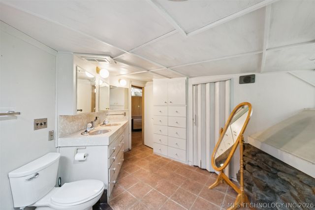 7201 E 576 Road, Catoosa, OK 74015