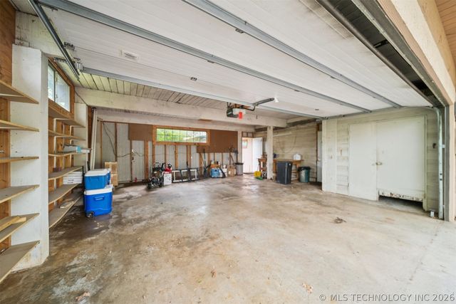 7201 E 576 Road, Catoosa, OK 74015