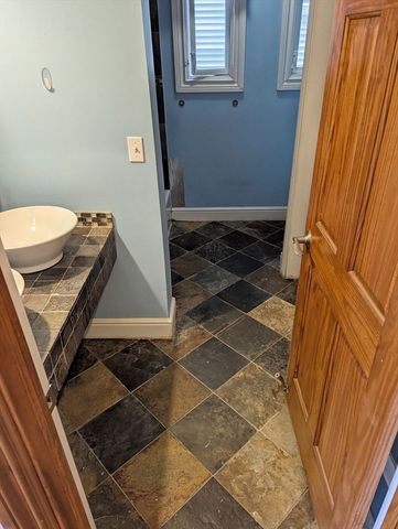 176 Hillside St 101, Boston, MA 02120