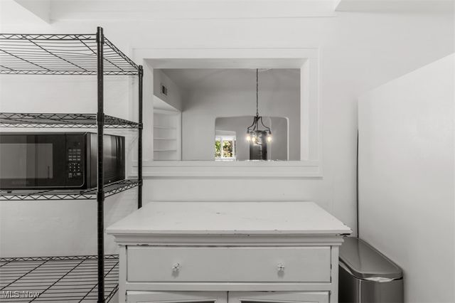 2759 Hampshire Road 3, Cleveland Heights, OH 44106