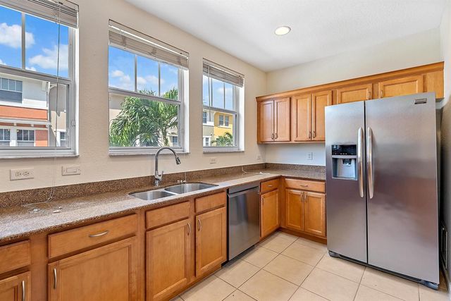 770 MILLBRAE Court 4, West Palm Beach, FL 33401