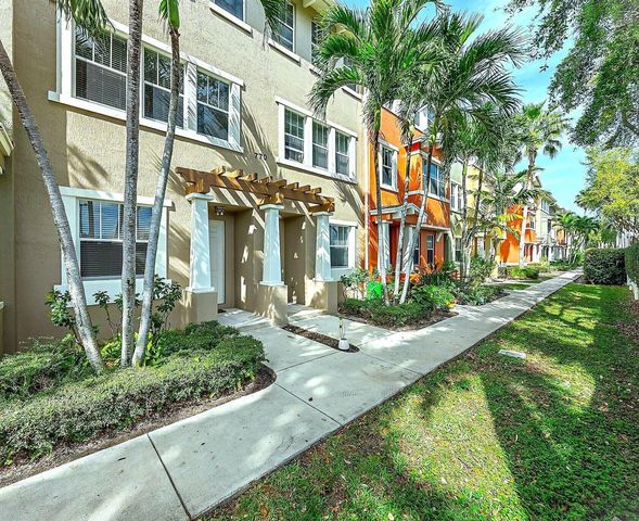 770 MILLBRAE Court 4, West Palm Beach, FL 33401
