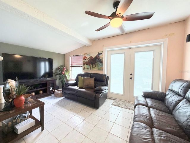 6904 N HIMES AVENUE, Tampa, FL 33614